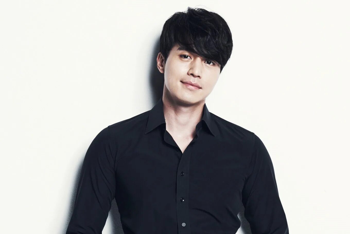 Ук дон телефон. Lee dong Wook. (25)Ли Дон-УК Lee dong-Wook. Ли Дон УК актер. Ли Дон УК обои.