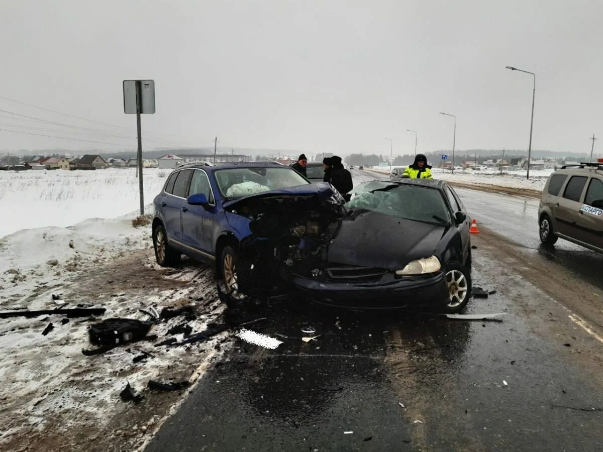Авария на трассе красновишерск соликамск. Чп дтп происшествия в пермском крае. 2022. Авария на трассе пермь екатеринбург. Чп дтп происшествия в пермском крае.