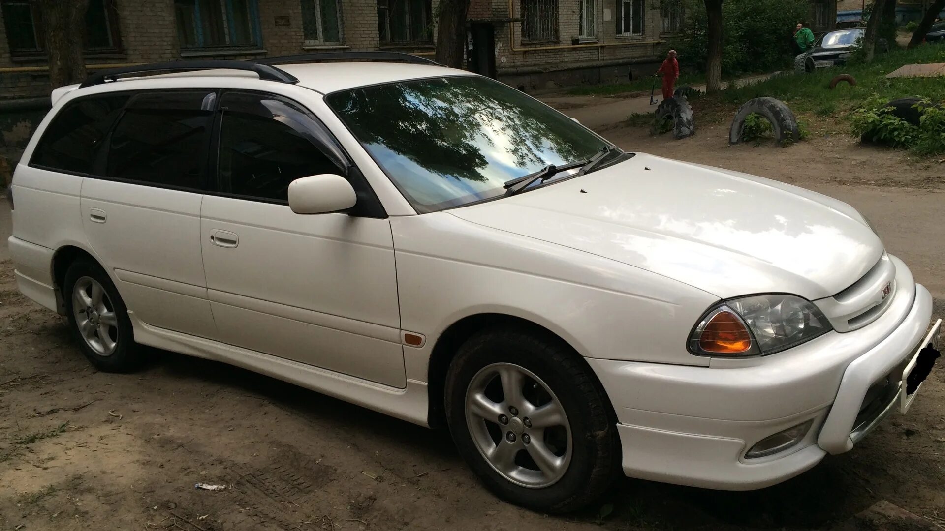 Дром купить калдину. Toyota Caldina 1998. Toyota Caldina 2001. Тойота Калдина 2.0 280. Toyota Caldina 190 3s.