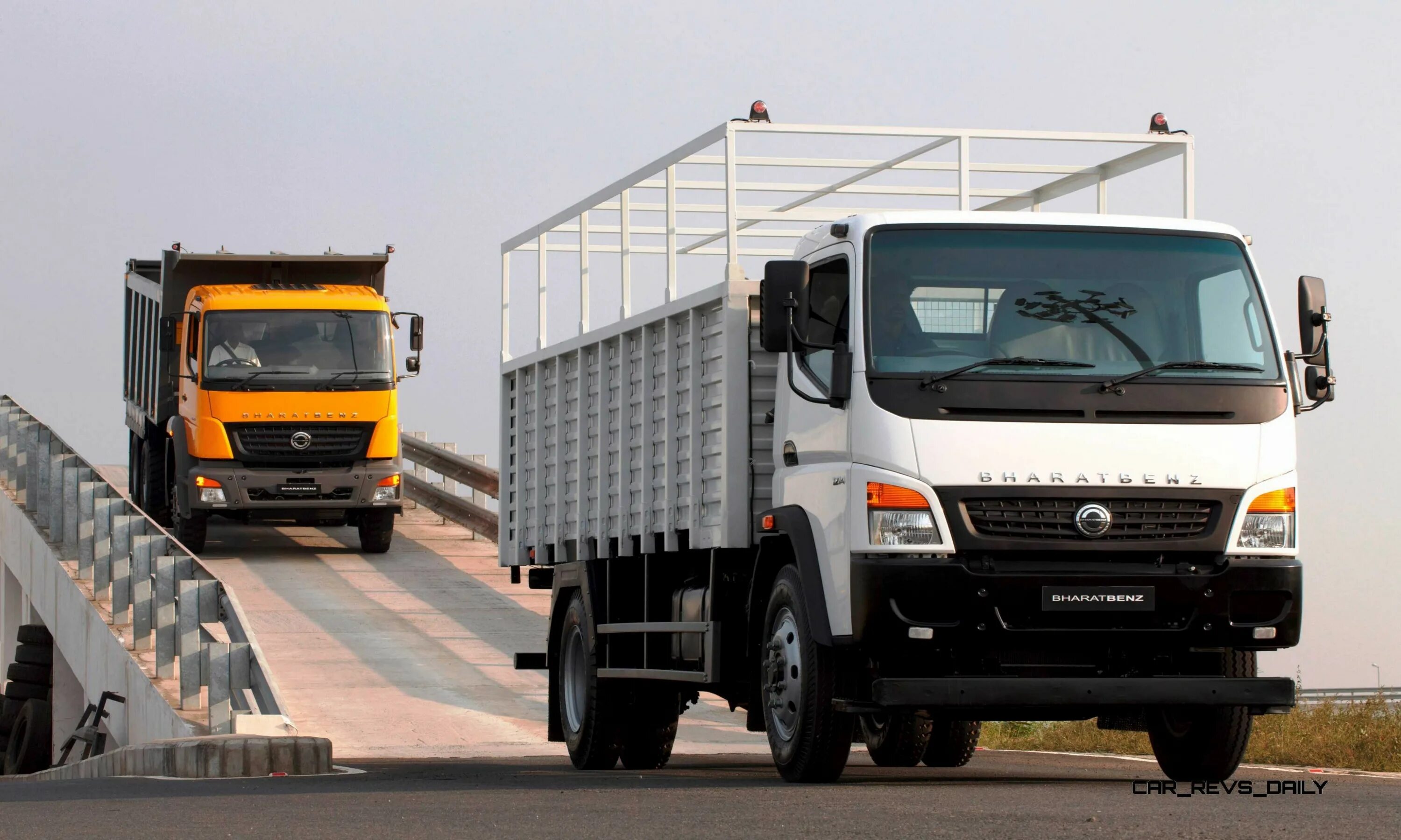 Регистрация грузовик. BHARATBENZ. Индийский коммерческий транспорт. Автосалон грузовиков. Грузовой автосалон.