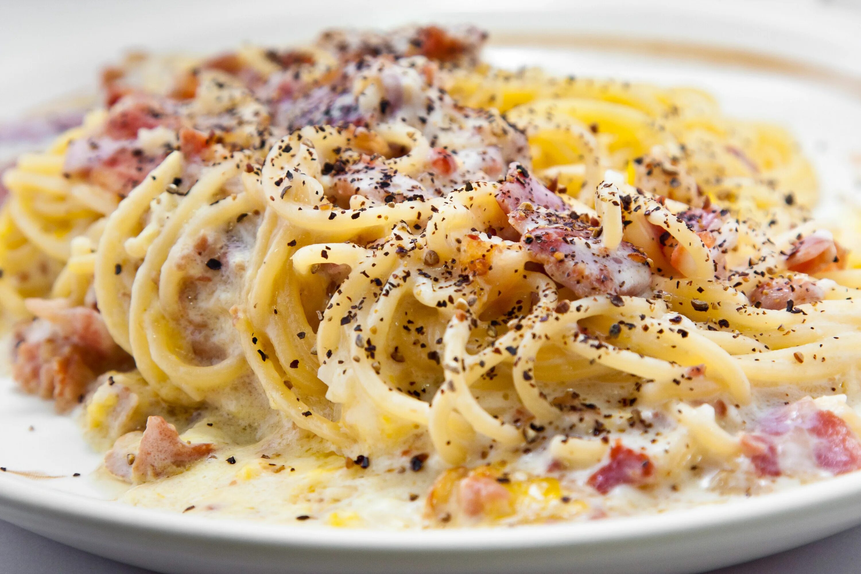 Chicken Carbonara in 2019 Italian dishes, Classic italian dishes, Chicken carbon