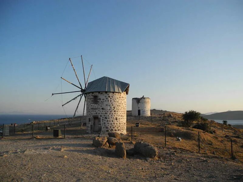 Windmills. ветреный турецкий сериал миран. мельница в горах. ветренные холмы турецкий. турецкие сериалы ветреный 69.