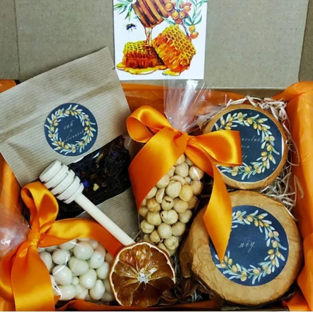 Подарочные боксы для подписчиков. Рюкзак для сладкого подарка на новый год. Сладкие подарки таблетки ярославль. Сладкий подарочный набор. Сладкий подарок в чашке.