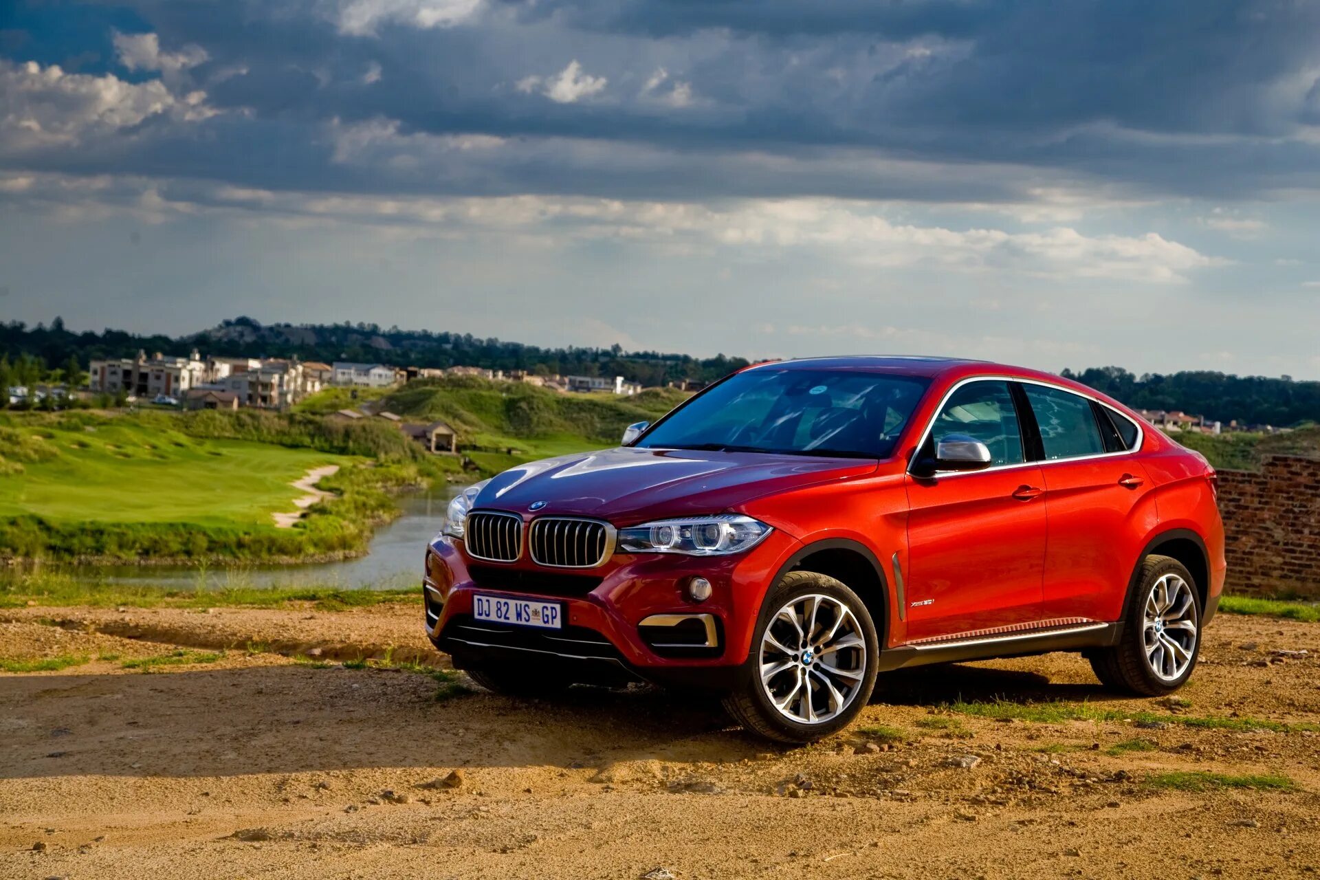 6 икс 16. BMW x6 паркетник. BMW x6 Red. БМВ джип красный х6. БМВ x6 красная.