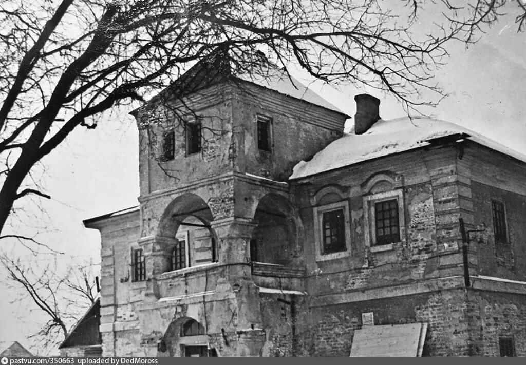Купцы курск. Дом купца хлопонина курск. курский археологический музей (дом купца хлопонина). палаты бояр ромодановских курск. дом купца хлопонина (палаты бояр ромодановских).