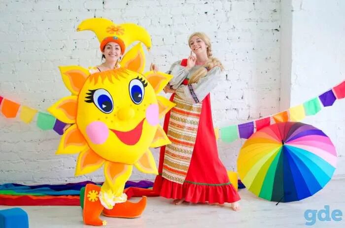 Аниматор для мальчика 5 лет. Детские костюмы на праздник. Детский аниматор. Детские праздники с аниматорами. Костюмы для аниматоров.