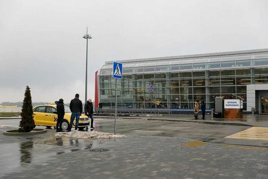 Автопрокат калининград. Мерседес в аэропорту храброво. Аэропорт калининград. Аренда автомобиля в храброво калининград. Автобус до храброво калининград.