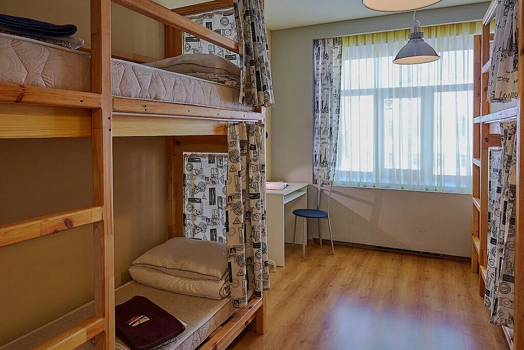 хостел молодой. хостел молодой сочи. Hostel outside. пушкин стрит хостел екатеринбург. гостиница капсульного типа.