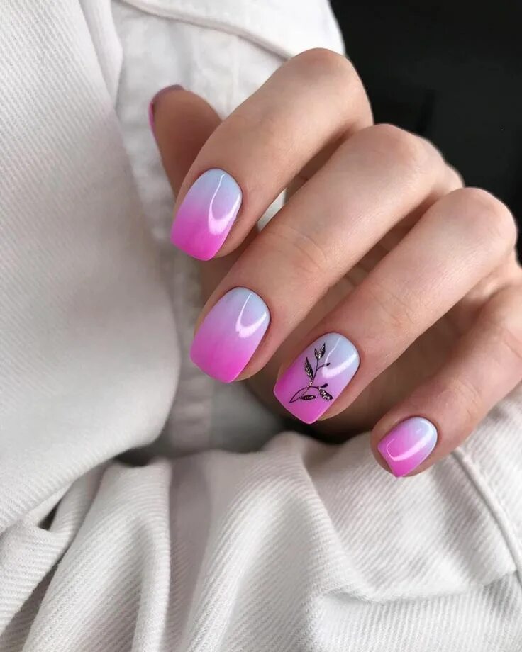 Short colorful summer nail design ideas. / MÉLÒDÝ JACÒB Manicure, Square nails, 