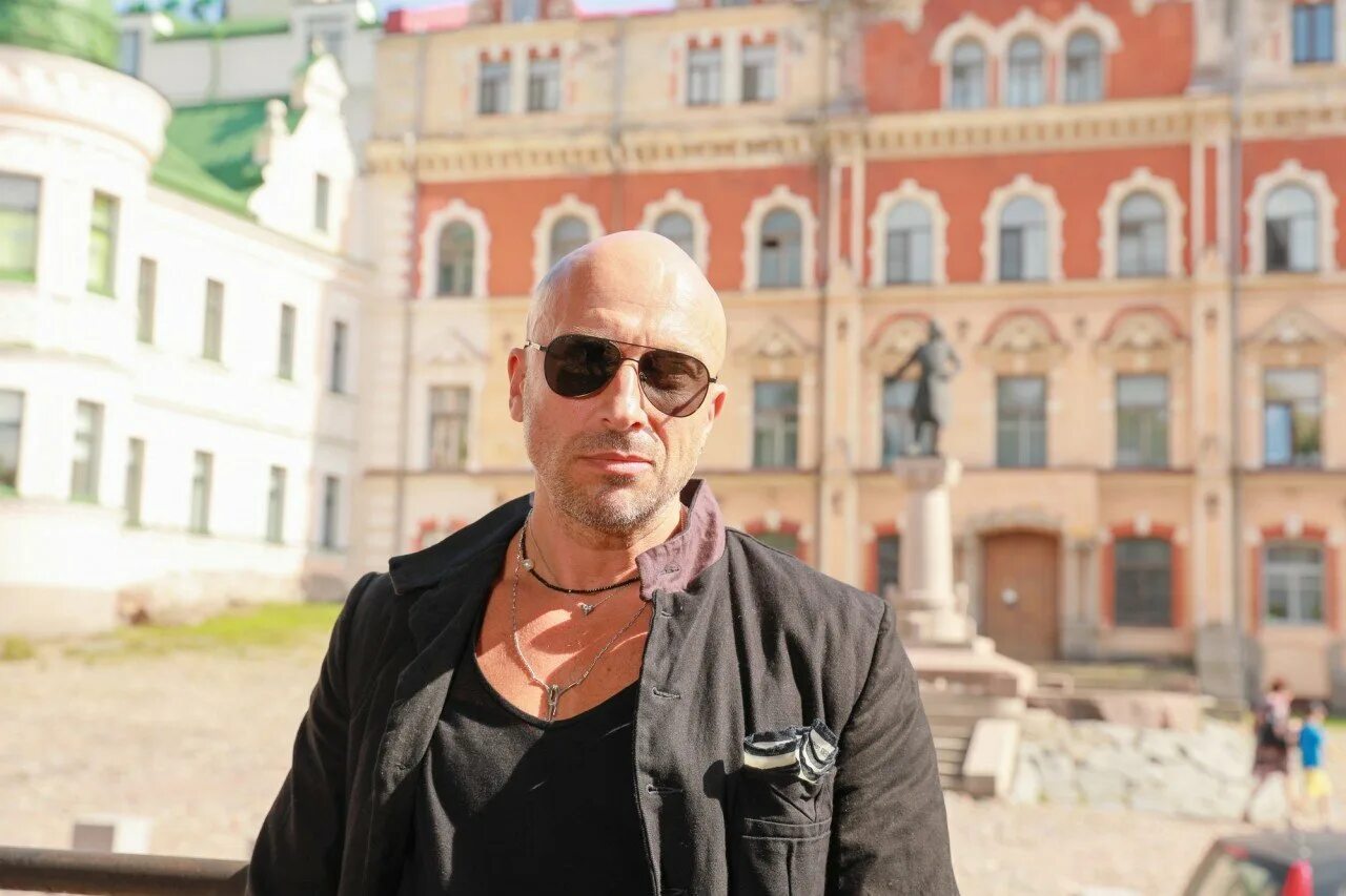 Где сейчас нагиев находится последние новости. Дмитрий нагиев. дмитрий нагиев 1967. дмитрий нагиев 1985. дмитрий нагиев 1984.