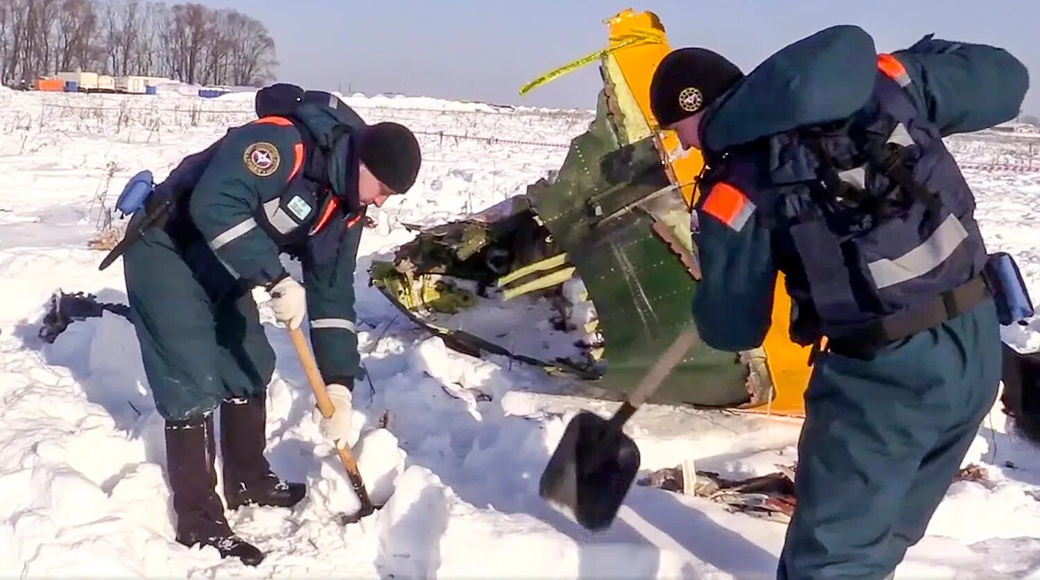 Катастрофа АН-148 саратовских авиалиний. Крушение АН-148 В Раменском районе (2018). Крушение АН 148 В помосковь. Авиакатастрофе орск