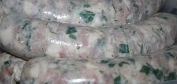 При какой температуре готовить купаты. Купаты с чесноком. готовность купатов. рецепт купатов. бланшируем купаты перед заморозкой.