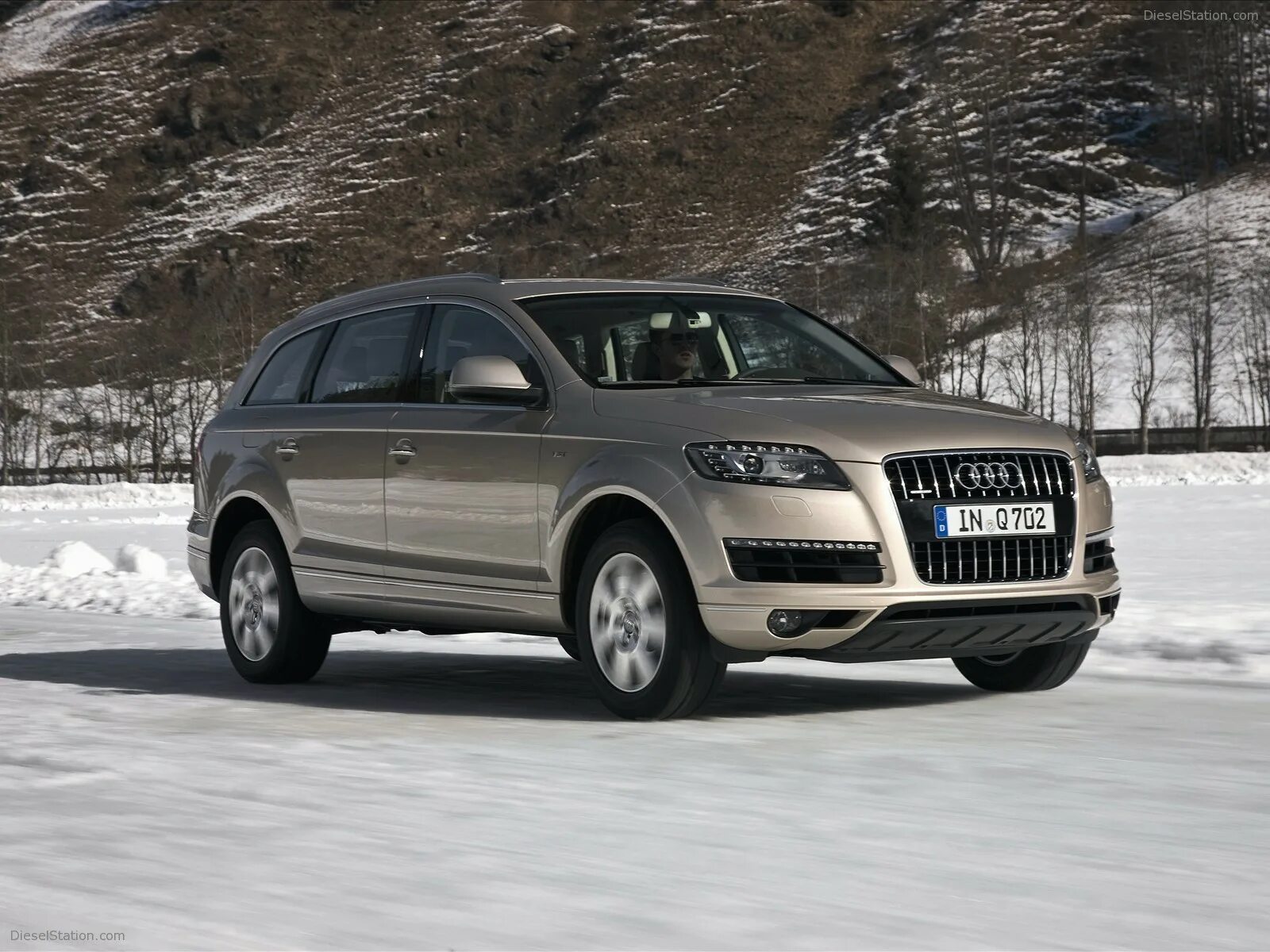 Купить ку 7 авито. Audi q7. Ауди джип q7. Ауди q7 2006. Audi q7 2011.