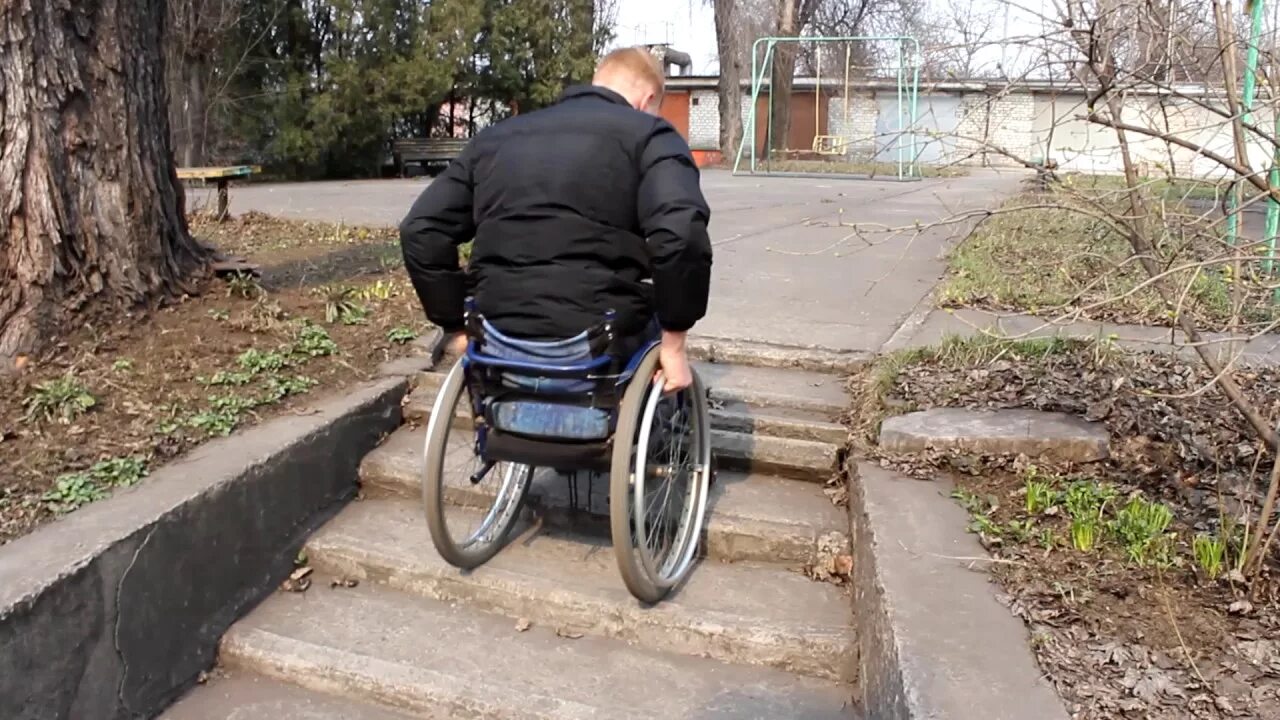Сломали инвалиду