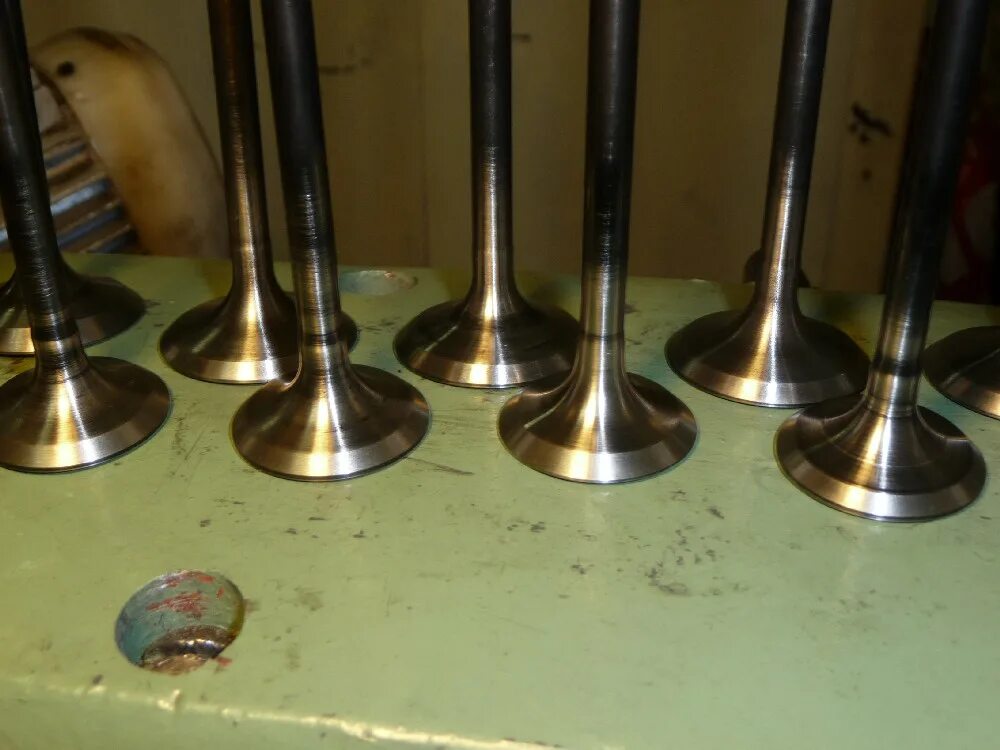 полировка клапанов гбц. шлифовка клапанов. станок для шлифовки фаски клапана vg100. шлифовка клапанов. ваз 2109 проточка каналов гбц.