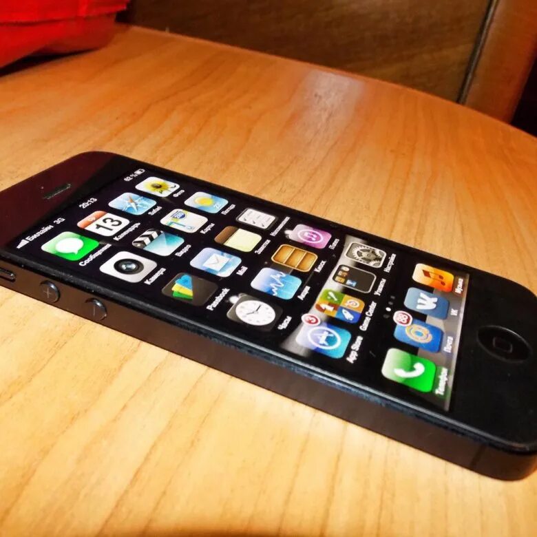Бу телефоны купить айфон. Айфон 5 черный. Айфон 5s черный. Iphone 5 Black. Iphone 5 черный.