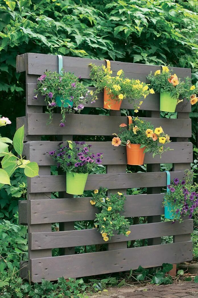 Upright Pallet Planter Stained Green * 1001 Pallets Pallets garden, Pallet plant
