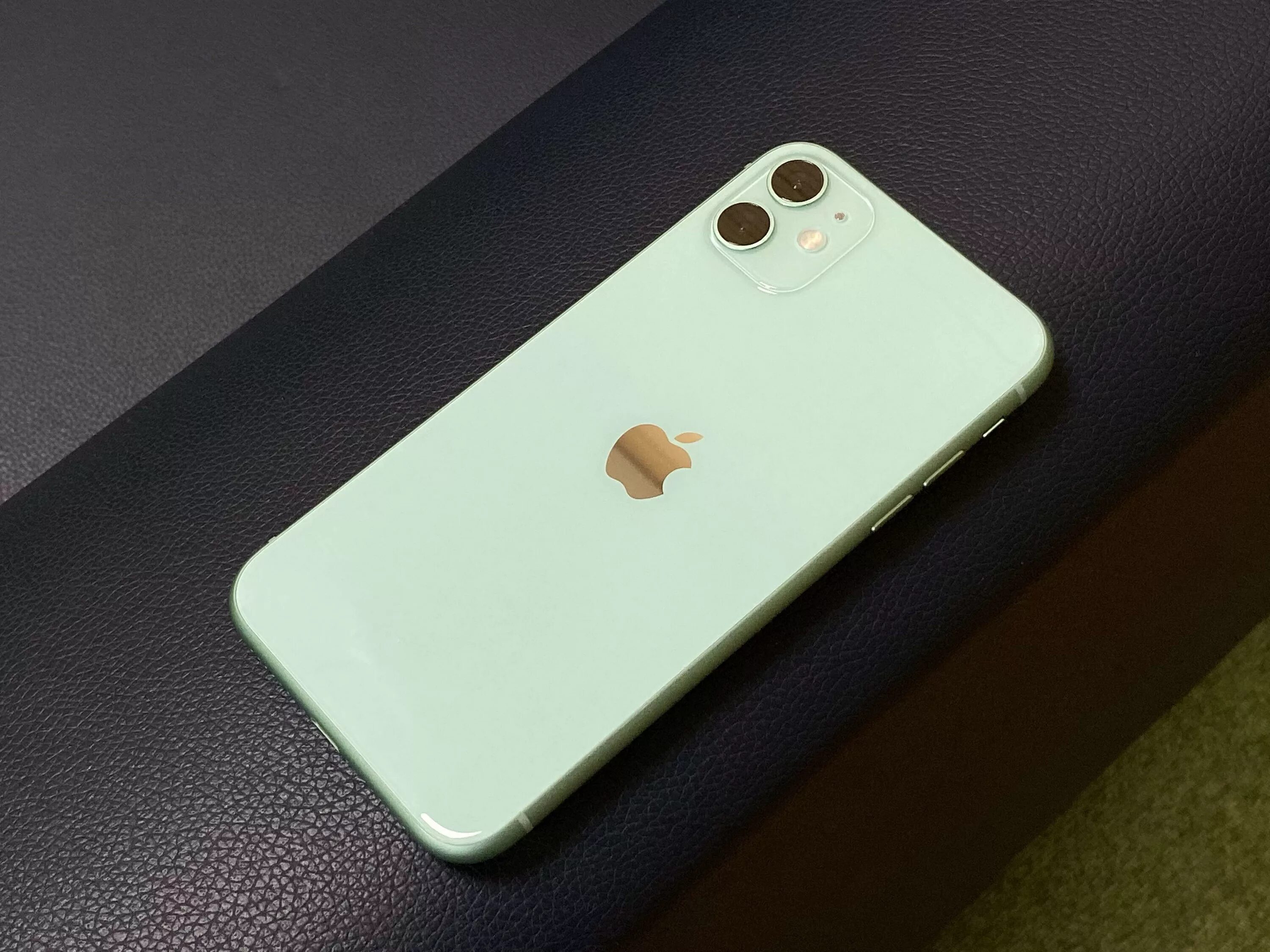 Айфон 11 китайский. Apple iphone 11 Apple. Iphone 11 128gb. Айфон 11 и айфон 11 про. Айфон 11 белый.