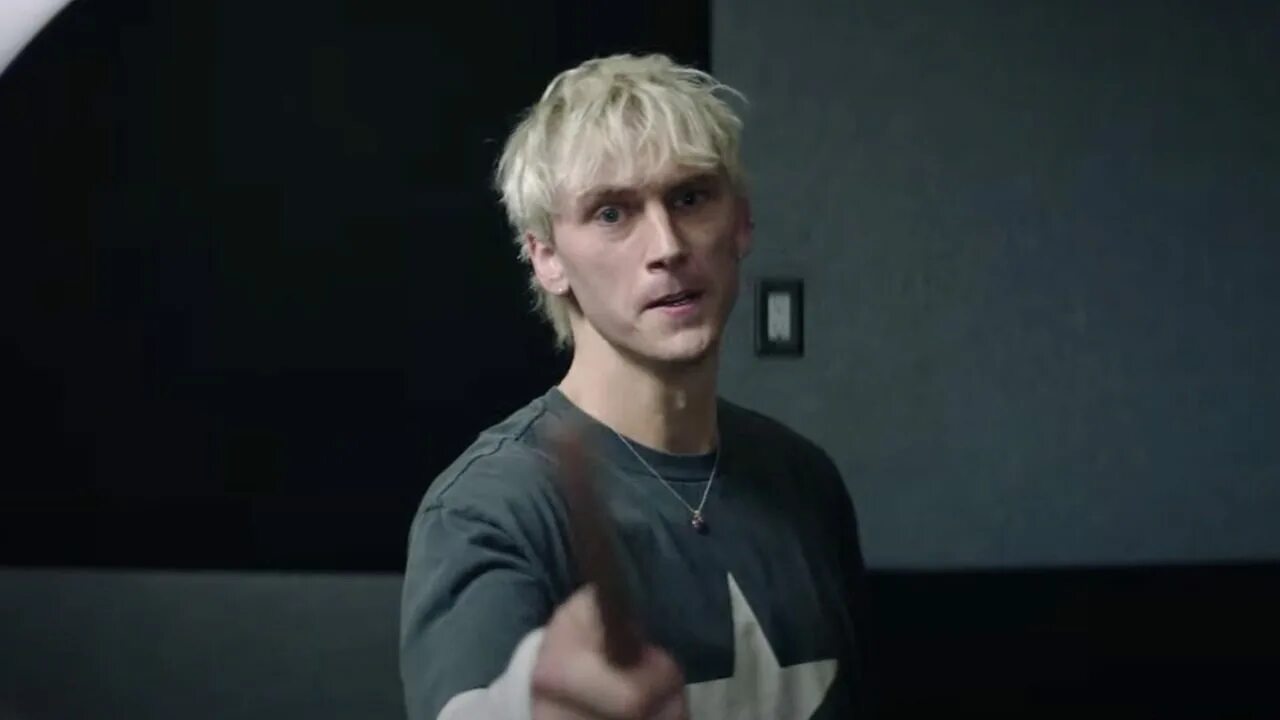 Good mourning фильм 2022 machine gun kelly. Good mourning фильм 2022 меган фокс. Megan фильм 2022. Меган фильм 2022 актеры. Good mourning фильм 2022 актёры.