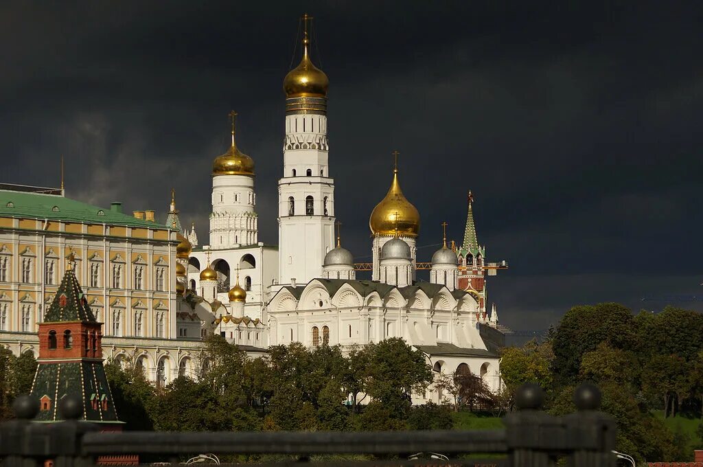 Звон кремля. Храм колокольня Ивана Великого. Москва Кремль колокольня Ивана Великого. Колокольня Ивана Великого 1505.