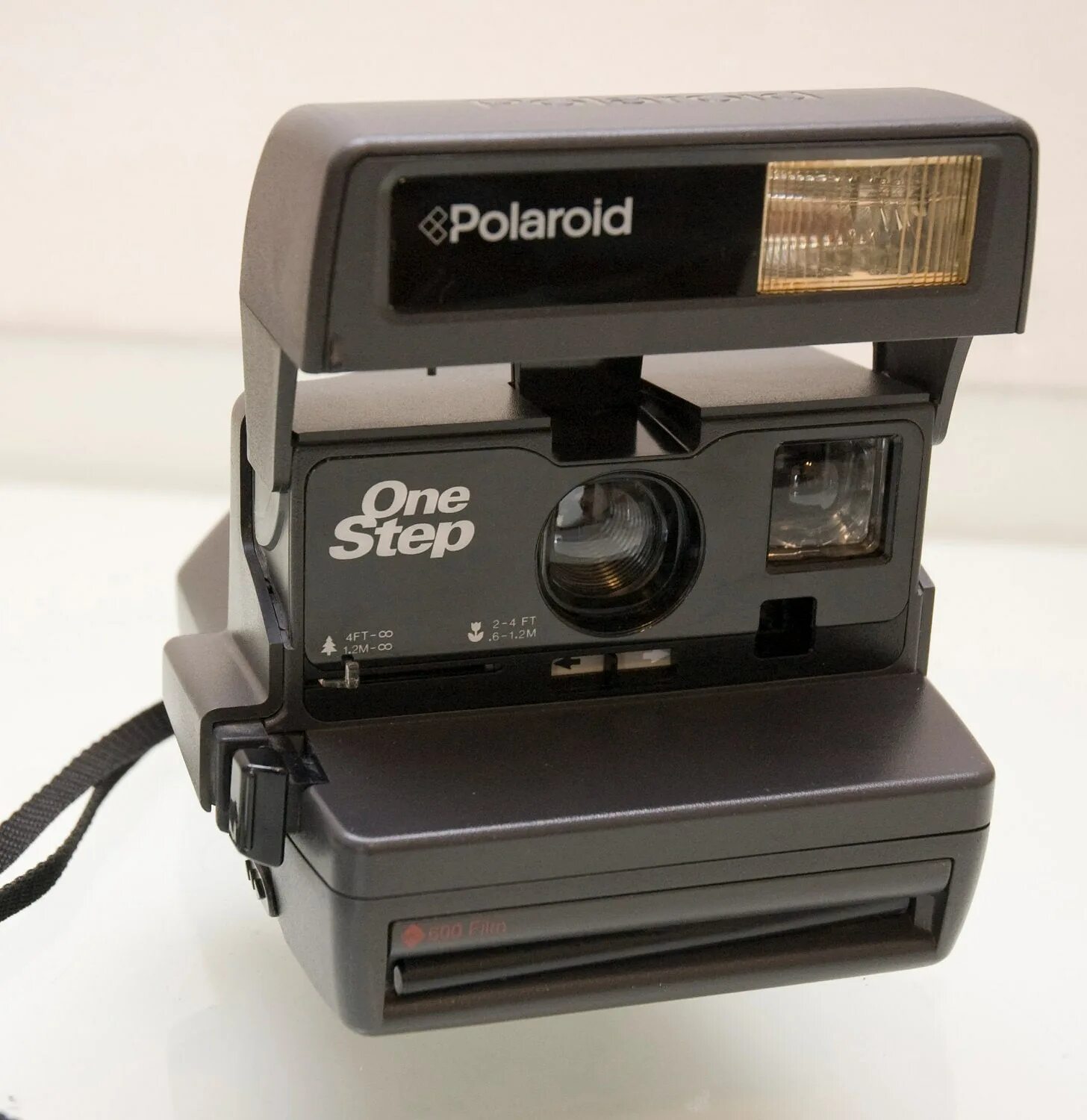 Polaroid 1. Фотоаппарат polaroid one step. полароид onestep camera. polaroid one step 600. polaroid one step close up 600.