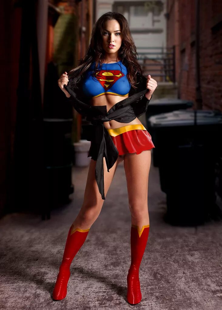 Супер 18 года. Меган Фокс Supergirl. Меган Фокс (Megan Fox). Меган Фокс Супермен. Меган Фокс в костюме Супермена.