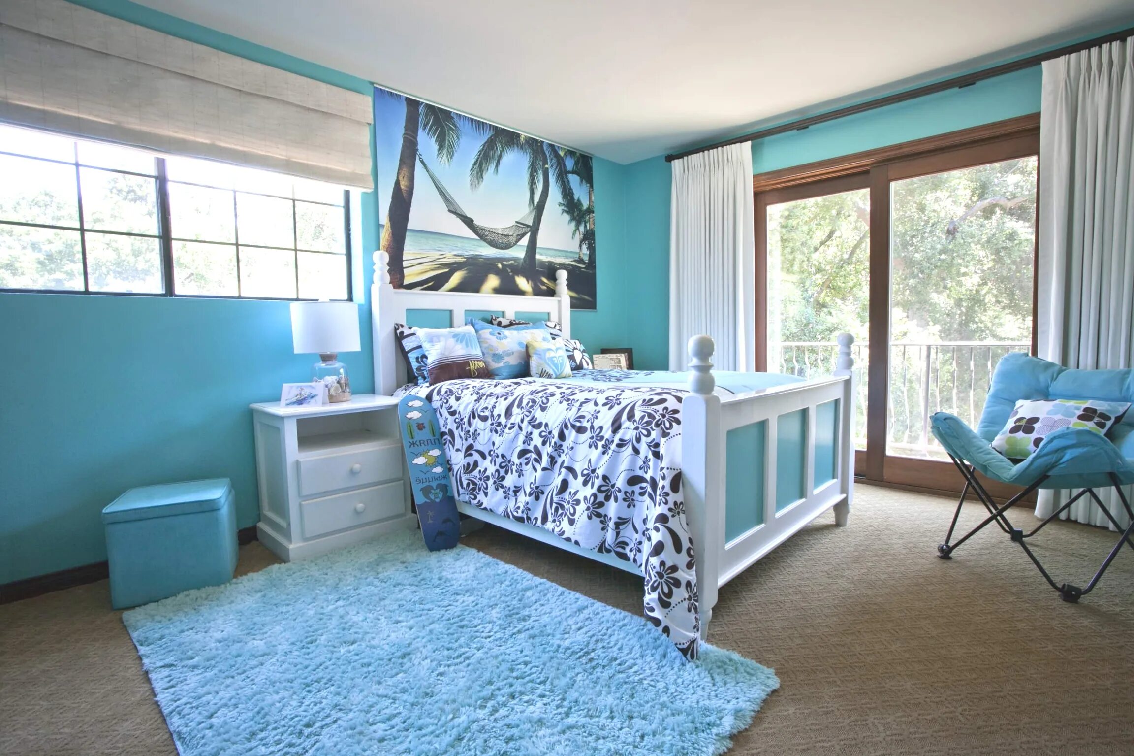 Где живут синие. Комната с голубыми стенами. Интерьер спальни в морском стиле. Комната в голубом цвете. Детская в бирюзовом цвете.