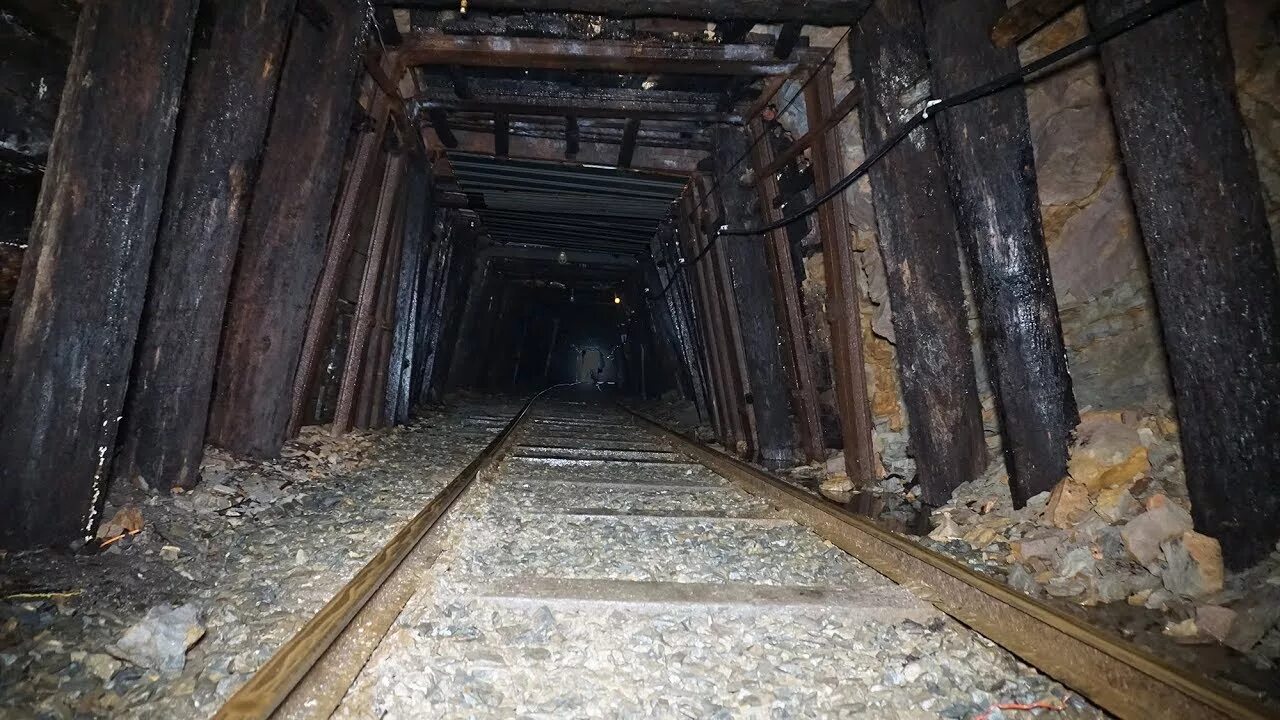 Шахта Пионер Кемерово. Донбасс шахта Пионер. Гидрошахта. A-421 Coal mine.