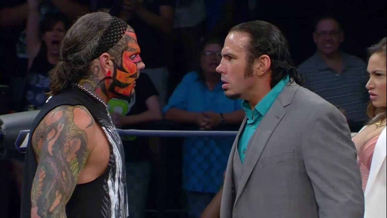 Харди против. Jeff Hardy and Matt Hardy. Мэтт Харди и Джефф Харди. Jeff Hardy and Matt Hardy 2007. Братья Харди реслинг.