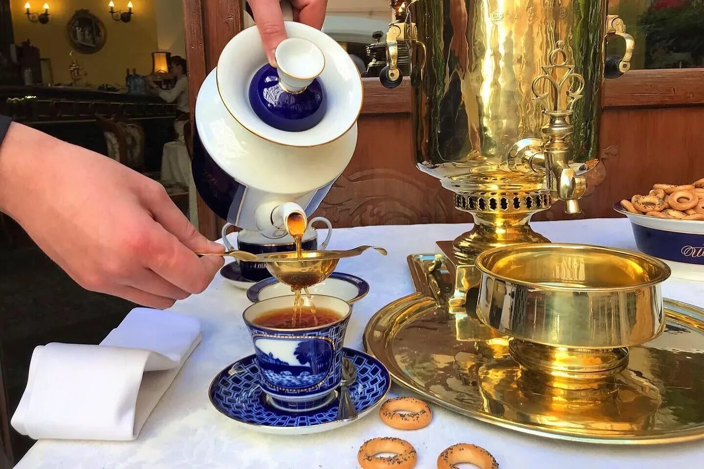 Тула чаепитие. Банкет чай с самоваром. Тульское чаепитие. Тульская чайная меню. Русский самовар ресторан.