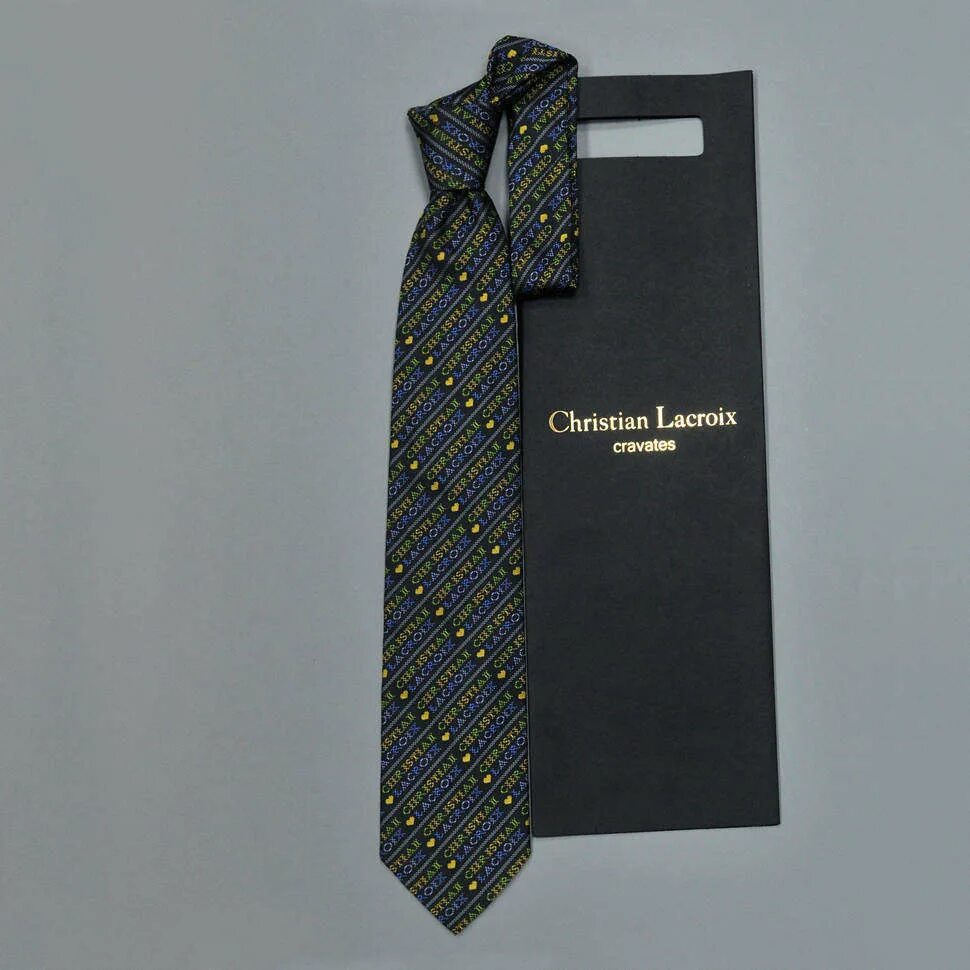 Мужской черный галстук. Галстук Кристиан Лакруа. Кристиан Лакруа галстук с костюмом. Черный галстук. Стильные галстуки мужские.