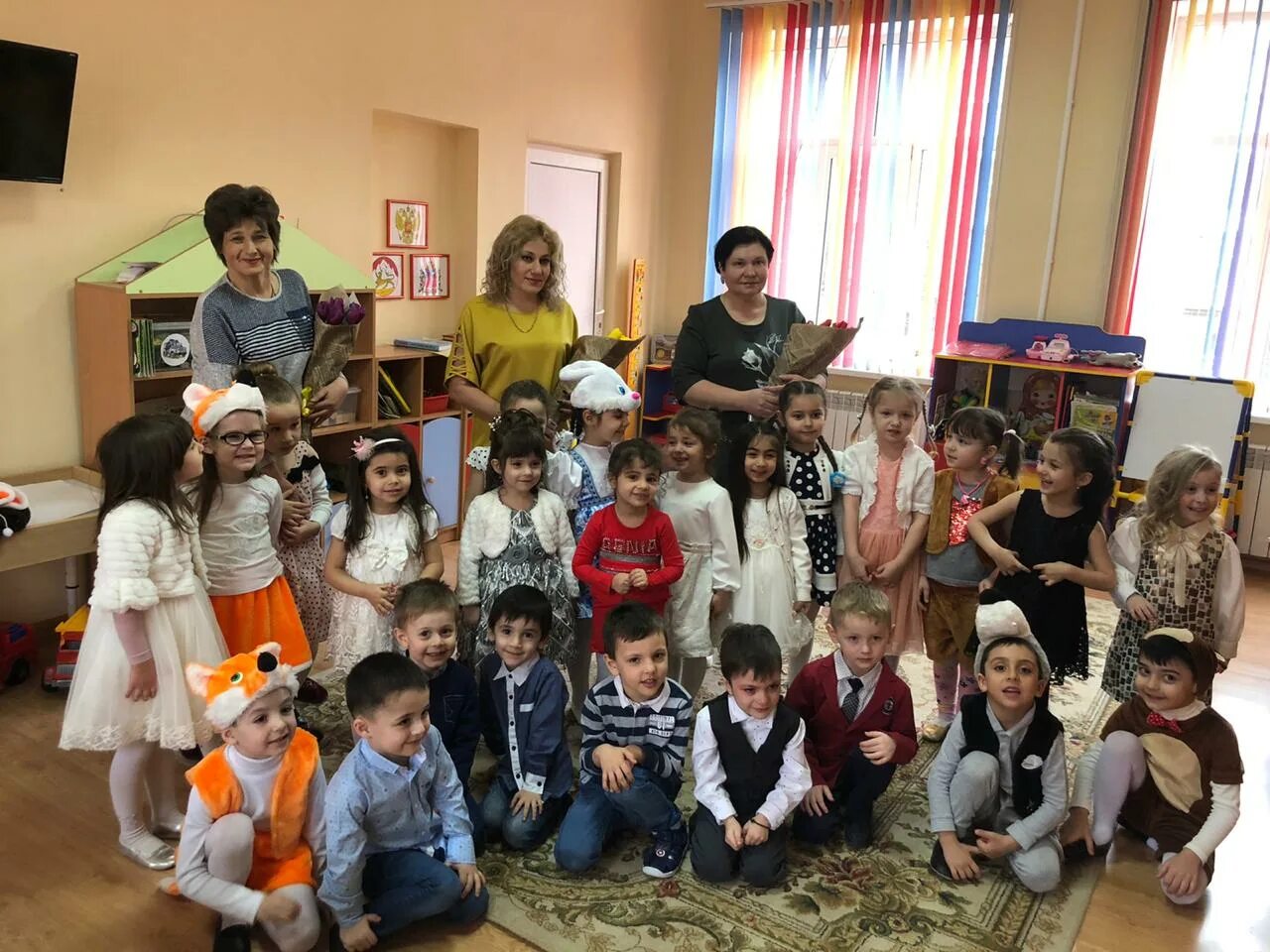 суадон владикавказ детский сад. 107 садик владикавказ шамиля джигкаева. детский сад 107 владикавказ барбашова. дети в детском саду. 3 садик владикавказ.