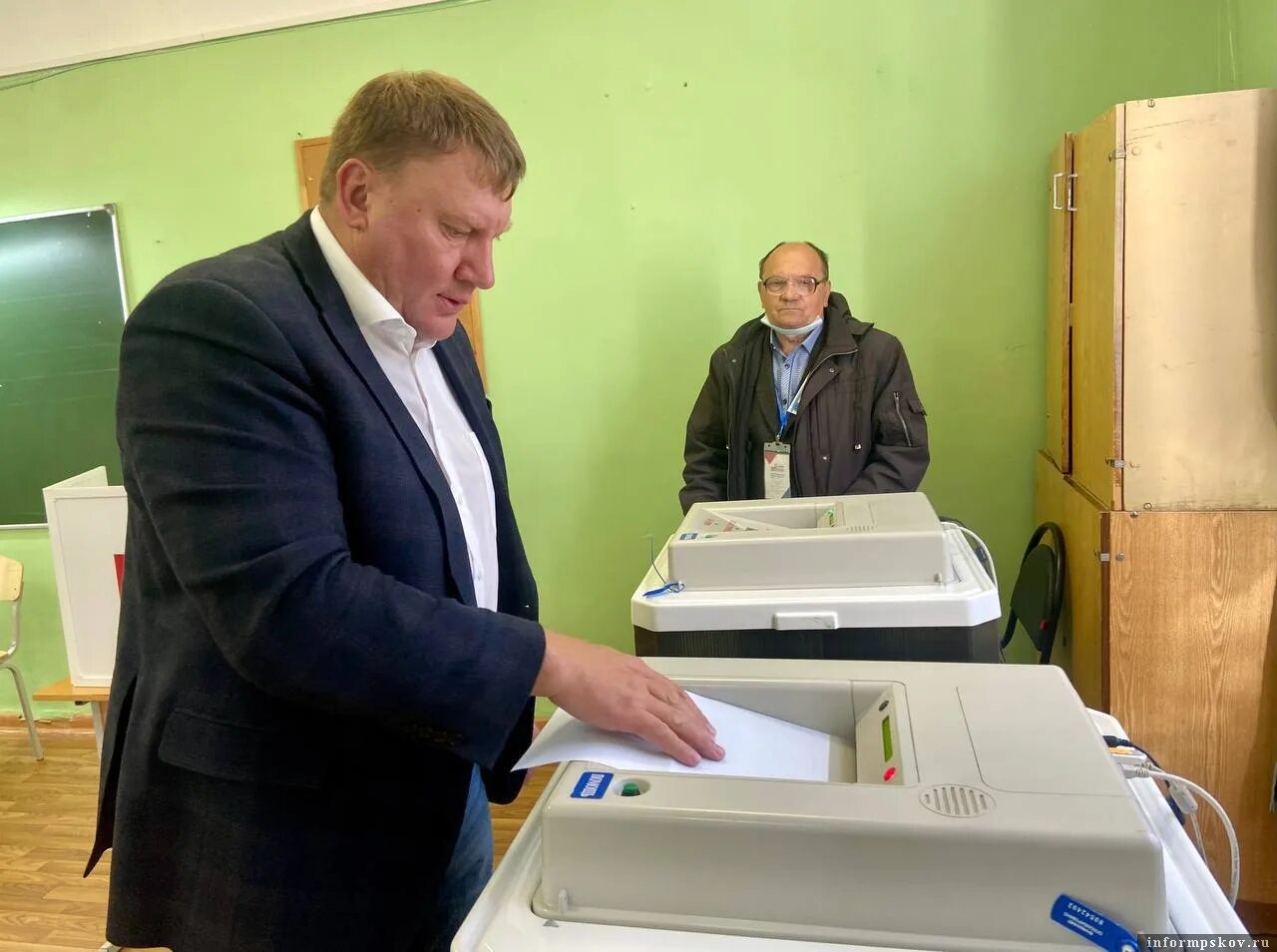 Выборы фото. Избирательный участок 543. Выборы в сентябре 2022 Псков. 2850 Избирательный участок.