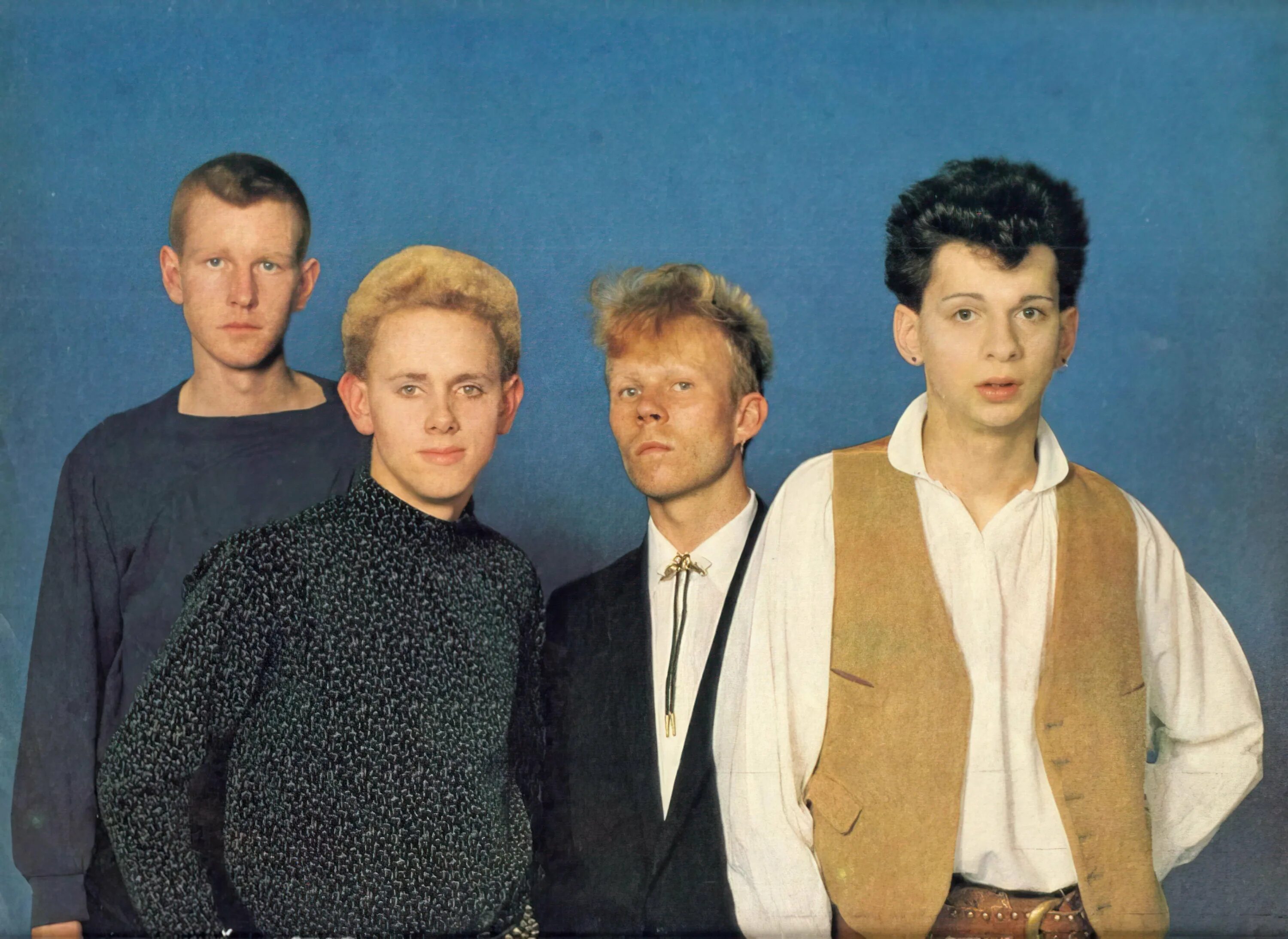 Депеш мод эгейн. Группа depeche mode в молодости. depeche mode 1981. depeche mode 80s. депеш мод 1982.