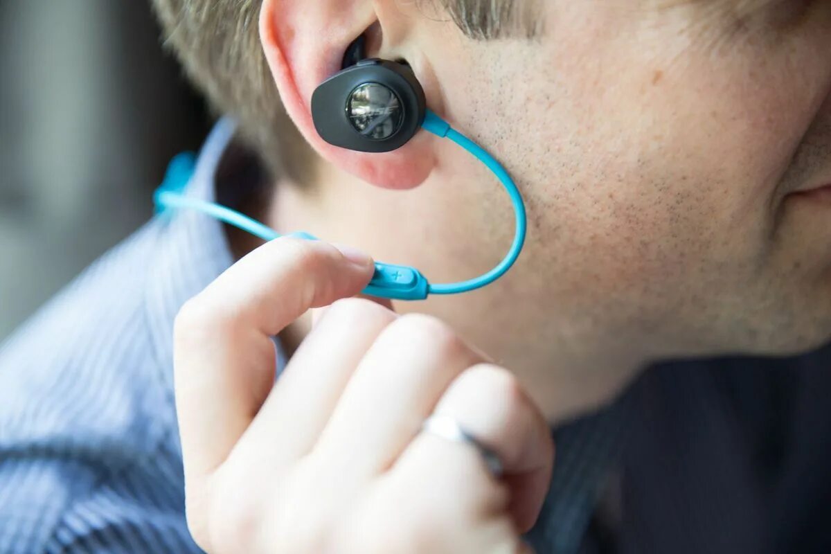 Наушники не подходят. Надевает наушники. 5mm hifi стерео наушники. Наушники не подходят. Plantronics m50.