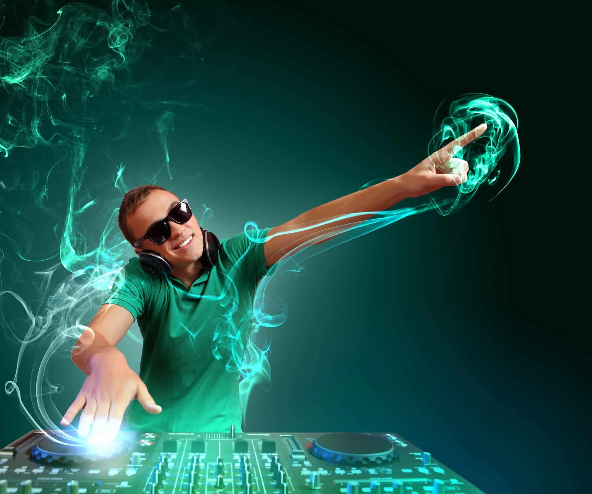 Диджей. Диджей за пультом. "dj nil"+"город которого нет". Dj izya краснодар. Dj izya краснодар.