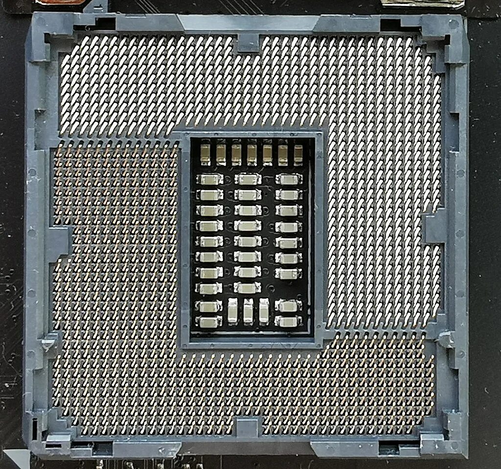 Lga 1200 socket pinout. Сокет lga 1200 крупным планом. Intel core i7-10700k. I5 10600. Lga 1200 lga 1156.
