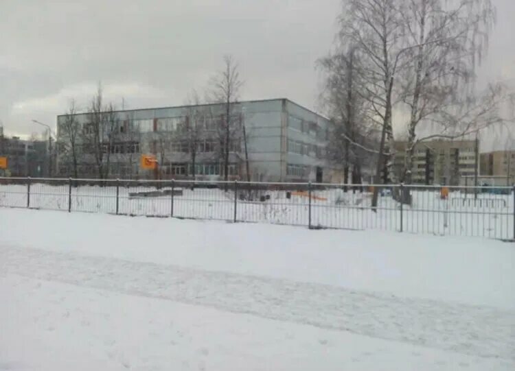 Школа 2 кировск ленинградская область. Сош 2 кировск ленинградская область. Школа 2 кировск ленинградская. Школа 1 кировск ленинградская область. 2 школа город кировск.