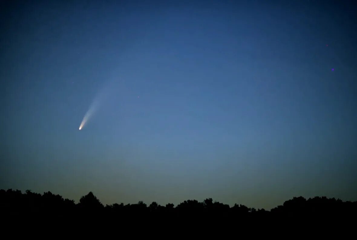 Где сегодня можно увидеть комету в россии. Комета неовайз. Комета неовайз 2020. Комета в ночном небе. Комета Кострома.