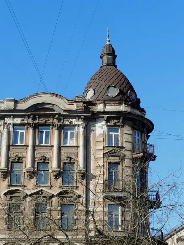 Дом башня спб. Дом с башенкой санкт-петербург. питер дом с башенкой. башенки петроградской стороны.
