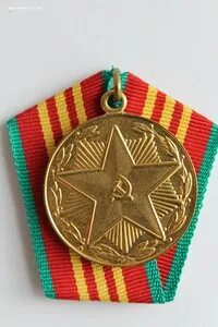 За безупречную службу судебного