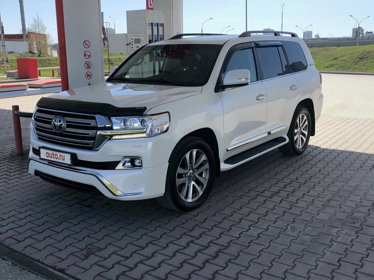 Toyota land cruiser 200 белый. Toyota land cruiser 2017 белый. тойота ленд крузер 200 2021 белый. Toyota land cruiser prado 200. тваета лэгд крущер 200 белый.