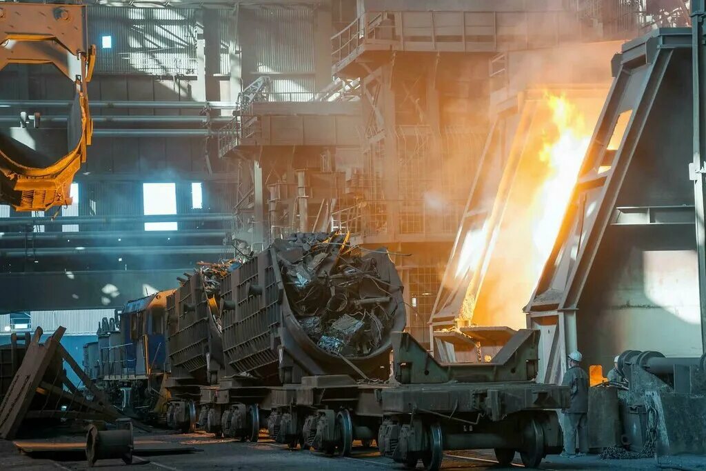 Сурьма самородок. Сырьевые ресурсы черной металлургии. Сырье для металлургии. Шихты ммк. Металлическое минеральное сырье.