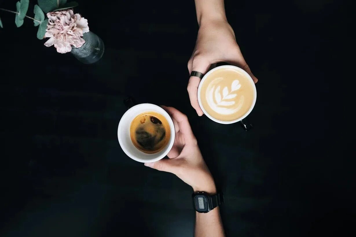 Чашка "на стол". За чашечкой кофе яндекс дзен. За чашечкой кофе дзен. За чашечкой кофе дзен навигация по каналу. Чай.