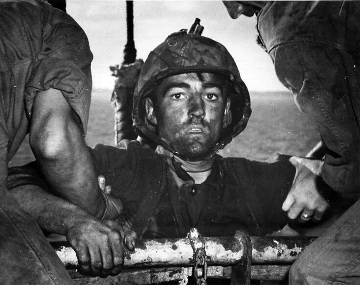 Взгляд на 2000 тысячи ярдов. Фрэнк джонстон художник. Взгляд на 2000 ярдов фрэнк джонстон. Взгляд на 1000 ярдов фрэнк джонстон. Фрэнк джонстон.
