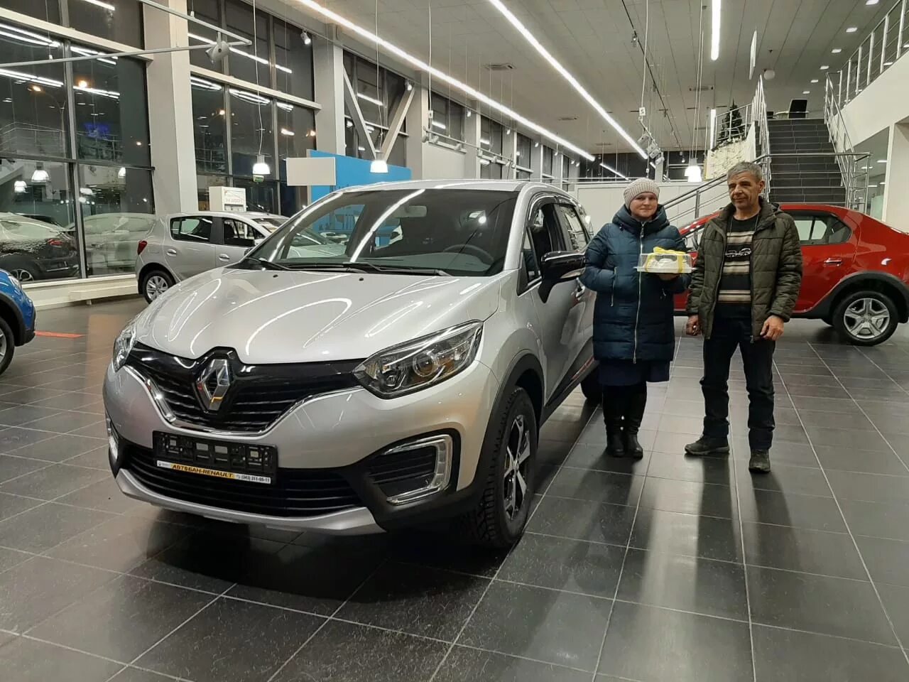 Renault дилер новый. Салон Рено в Москве. Екатеринбург рено б у