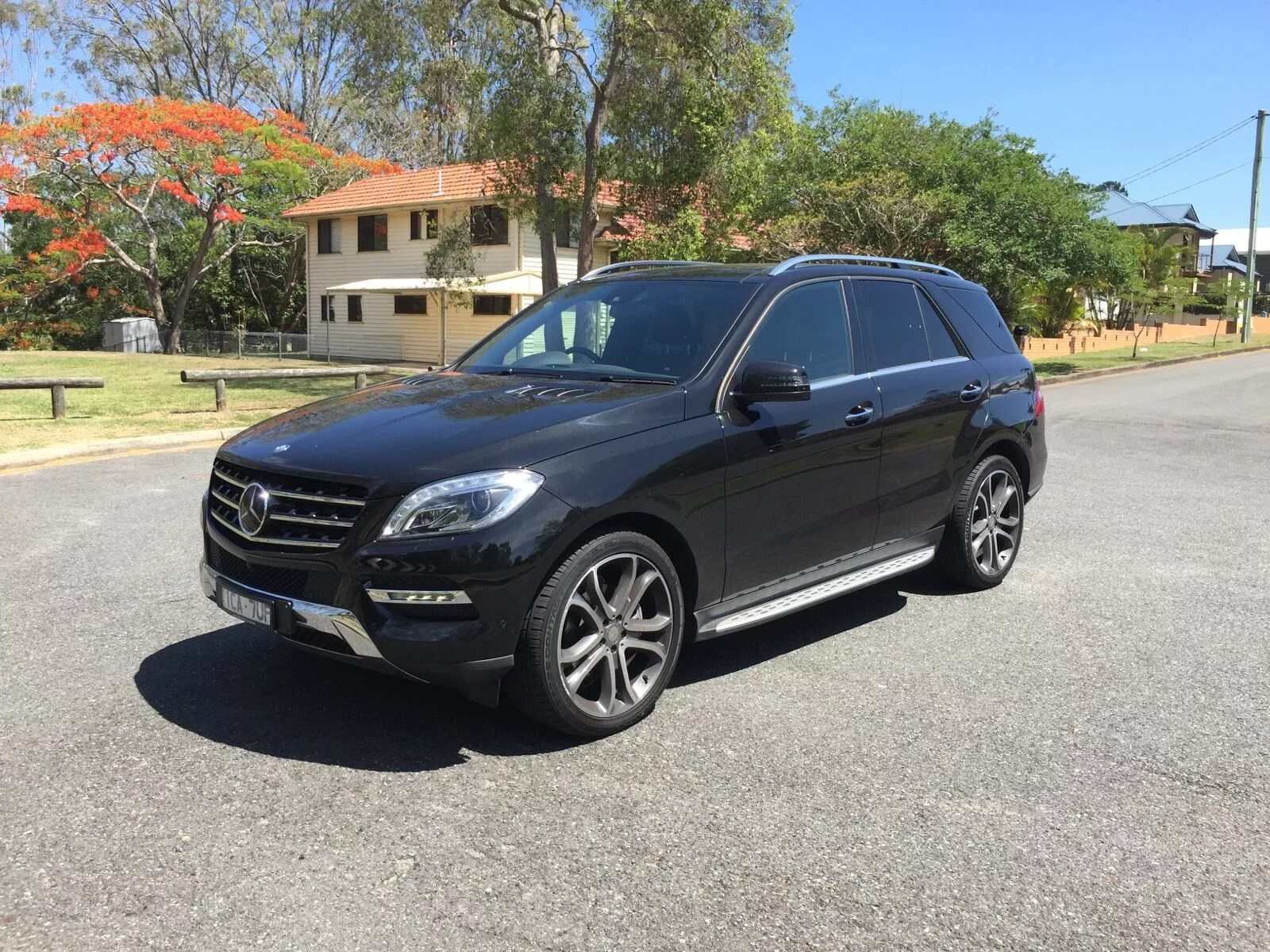 Мл 350 видео. Mercedes benz ml 350 2014. мерседес мл 350 черный.