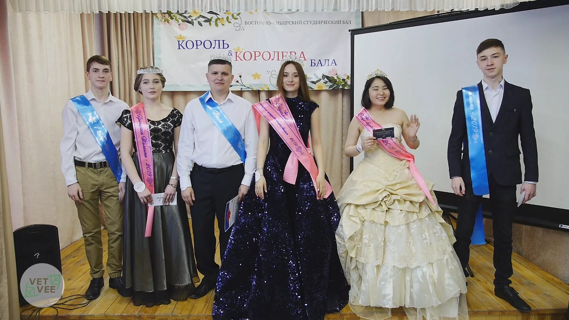 кошолкина ксения сергеевна конкурс королева школы. королева школы. платье королевы в школе. королева школы. образ королевы школы.