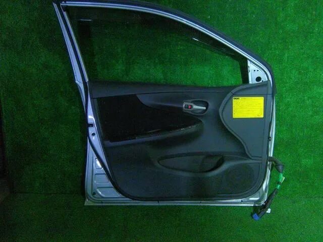 Дверь передняя левая Toyota Matrix 2005. Дверь передняя Corolla Fielder 124. Дверь левая Toyota Fielder 161 3p0. Дверь изнутри Тойота Королла 120.