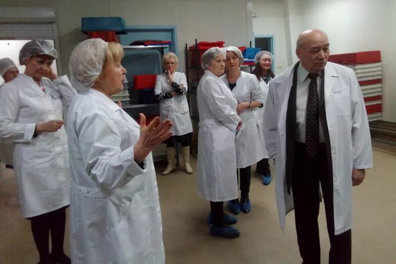 Кшп мурманск. Детские подарок школе кшп. Комбинат питания сургут. Сургутское городское муп комбинат школьного питания. Школьный комбинат сургут.